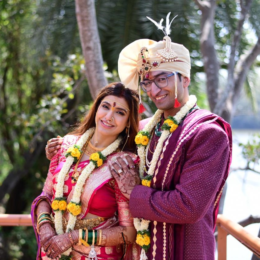Naveen Kulkarni & Puja Sawant